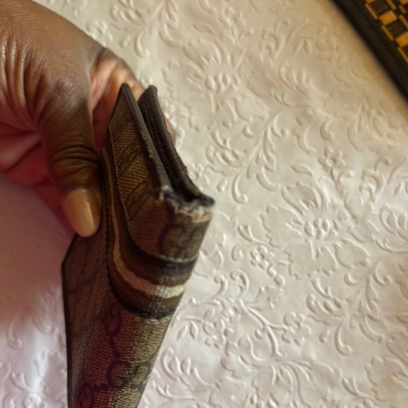 Gucci PVC - Picture 4 of 7